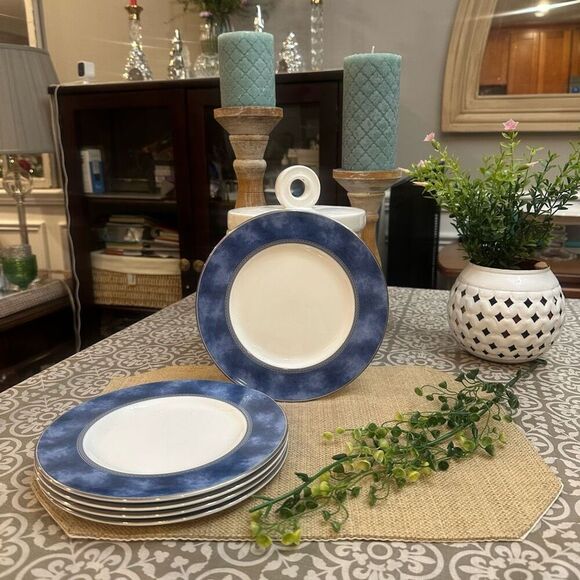 Royal Doulton Atlanta Fine‎ bone China 5 Pc Salad Plates Blue Silver Vintage - Picture 1 of 7